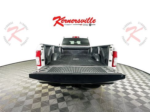 Used 2021 RAM 2500 Big Horn image 30