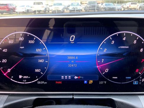 Used 2025 Mercedes-Benz C 300 Sedan image 25