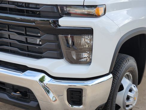 New 2026 Chevrolet Silverado 3500 W/T image 16