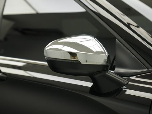 Used 2025 Mitsubishi Outlander ES image 9