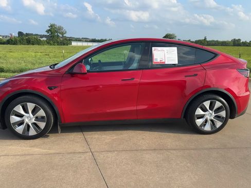 Used 2021 Tesla Model Y Long Range AWD/4WD image 6