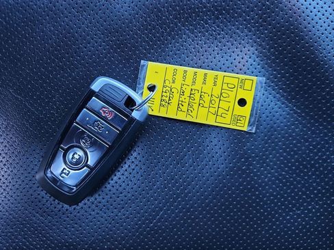 Used 2017 Ford Explorer Limited image 29