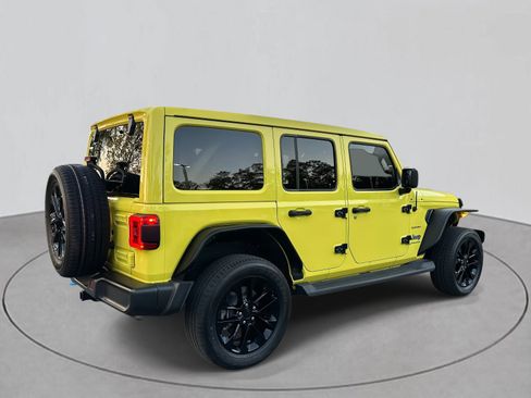 Used 2023 Jeep Wrangler Unlimited Sahara image 6