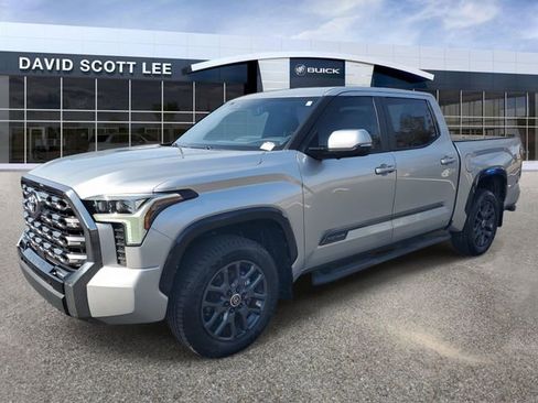 Used 2024 Toyota Tundra Platinum AWD/4WD image 2