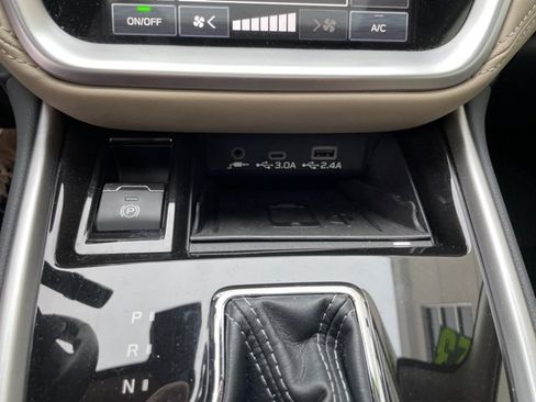 Used 2023 Subaru Outback Limited image 15