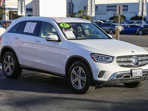 Used 2021 Mercedes-Benz GLC 300 4MATIC image 4