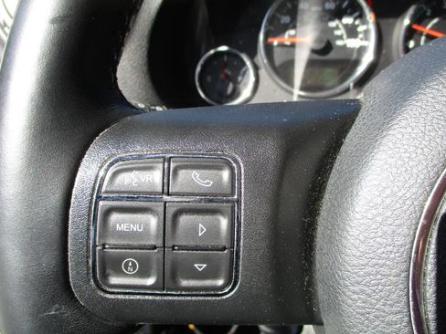 Used 2016 Jeep Wrangler Unlimited Rubicon w/ Max Tow Package AWD/4WD image 15