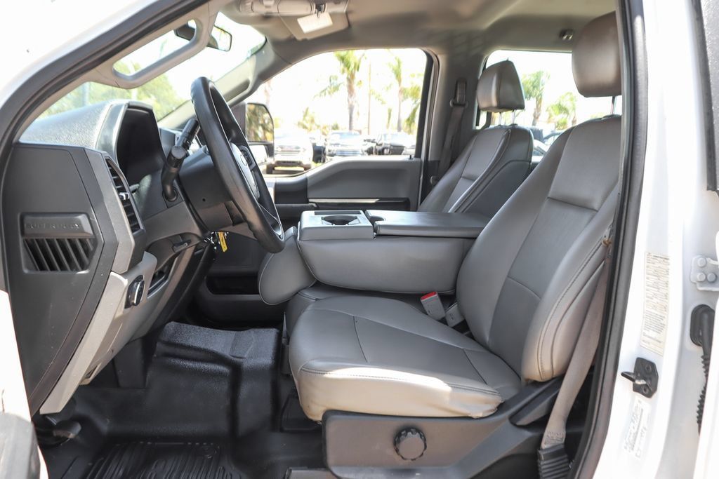 Used 2019 Ford F550 2WD Crew Cab Super Duty image 18