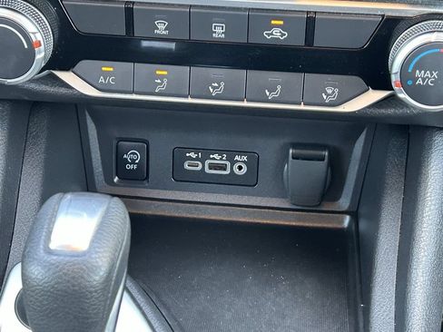 Used 2024 Nissan Sentra SV FWD image 18