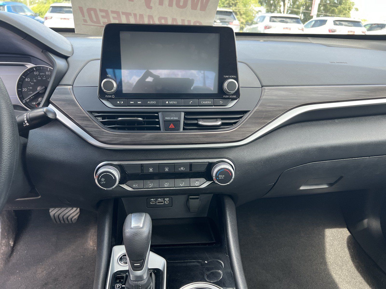 Used 2024 Nissan Altima 2.5 SV FWD image 14