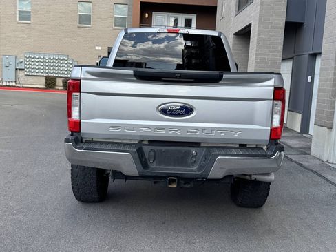 Used 2017 Ford F250 XLT AWD/4WD image 4