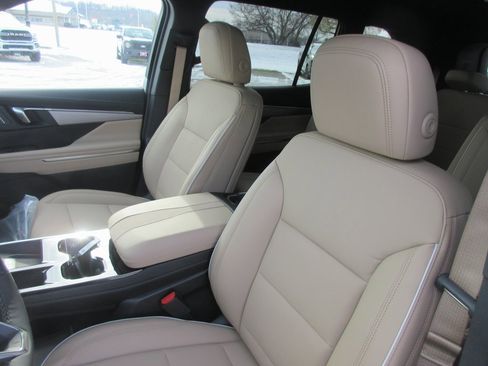 New 2026 Buick Enclave Preferred image 13