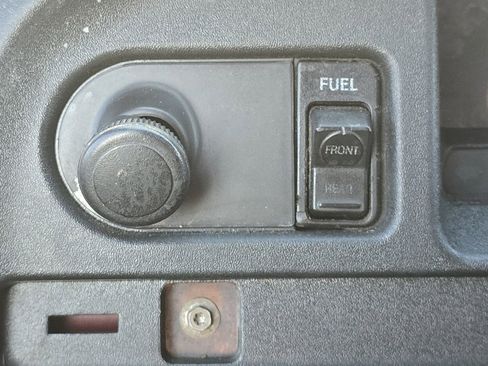 Used 1995 Ford F250 XL image 15