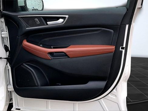 Used 2015 Ford Edge Titanium w/ Equipment Group 301A image 24