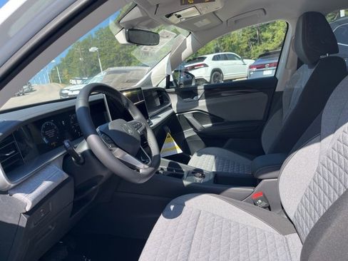 New 2025 Volkswagen Tiguan S image 7