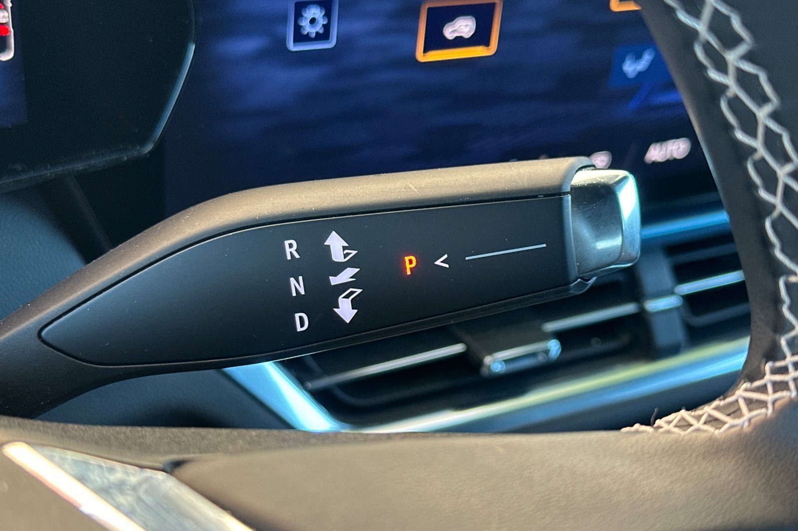Used 2024 Chevrolet Equinox EV LT FWD image 38