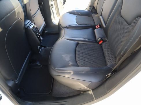 New 2026 Jeep Compass Latitude image 12