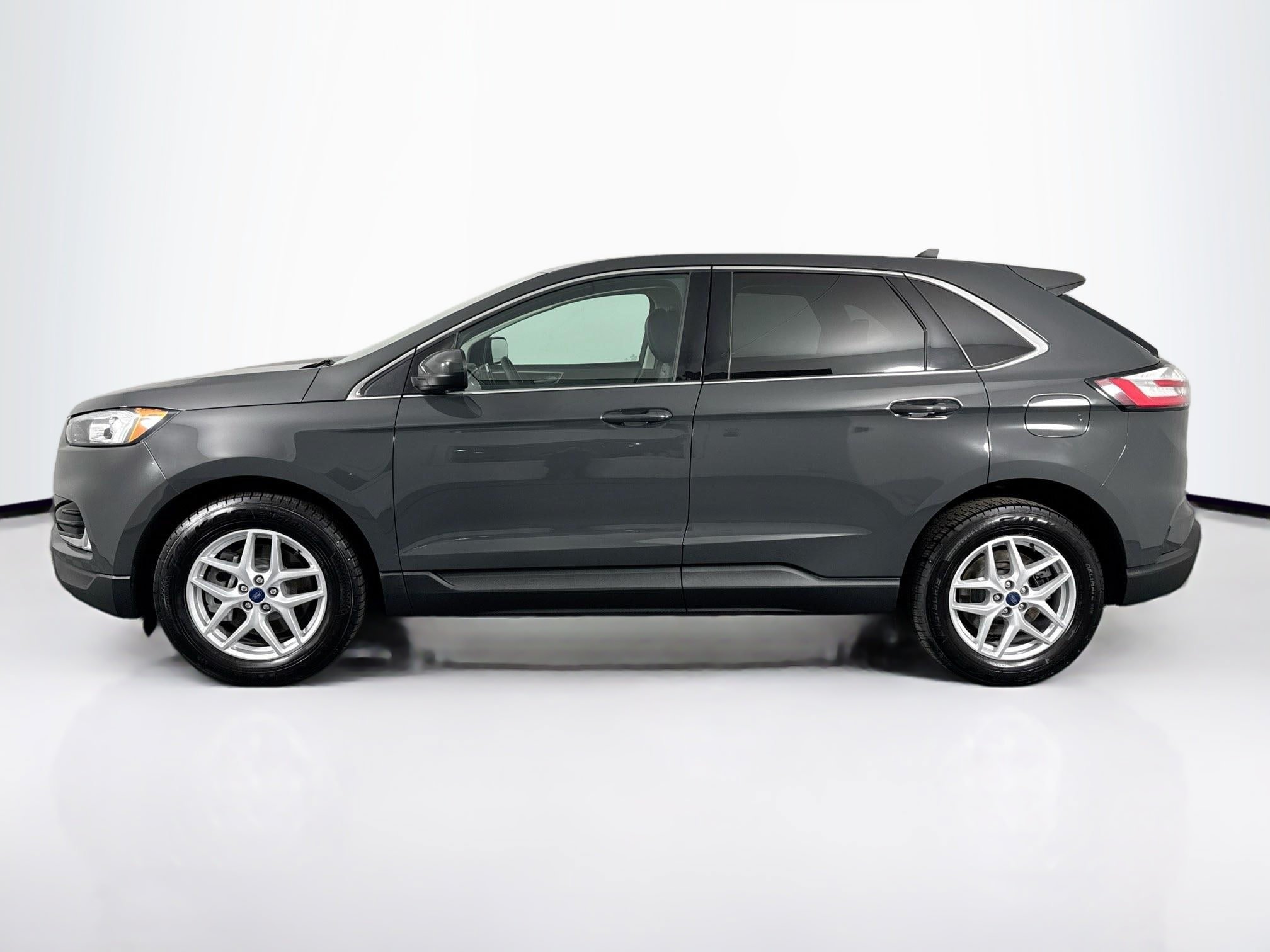 Used 2021 Ford Edge SEL AWD/4WD image 11