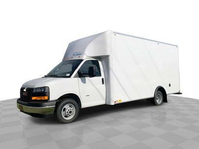 New 2025 GMC Savana 3500 Extended w/ Power Convenience Package