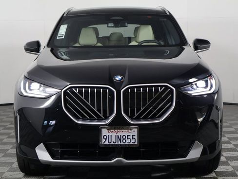 Used 2025 BMW X3 xDrive30i w/ Premium Package image 2