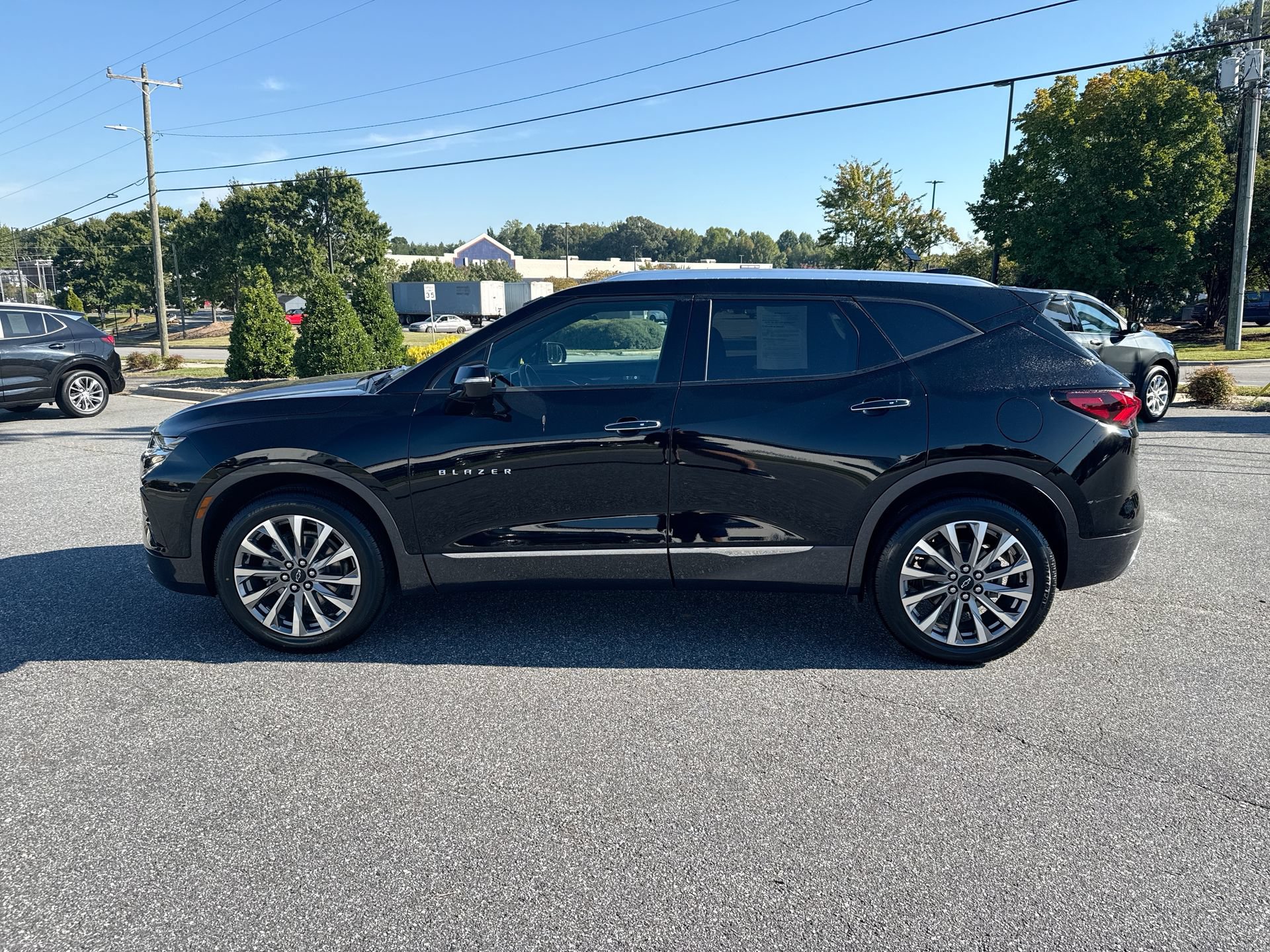 Certified 2022 Chevrolet Blazer Premier FWD image 4