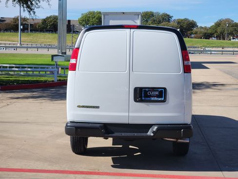 New 2025 Chevrolet Express 2500 w/ Driver Convenience Package image 12