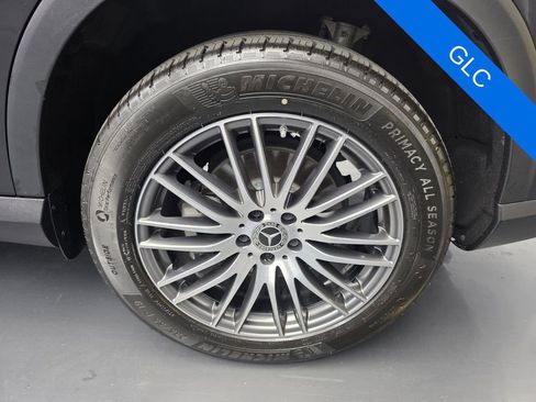 Used 2024 Mercedes-Benz GLC 300 4MATIC image 17