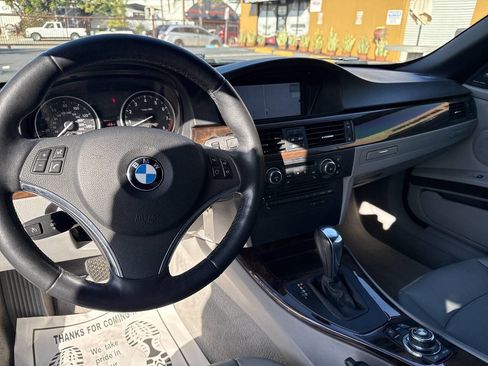 Used 2011 BMW 328i Convertible image 27