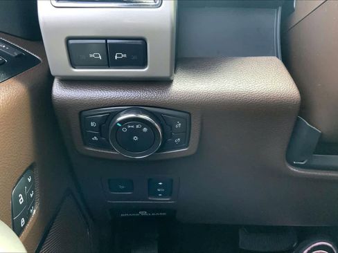 Used 2022 Ford F250 King Ranch w/ Tremor Off-Road Package image 32