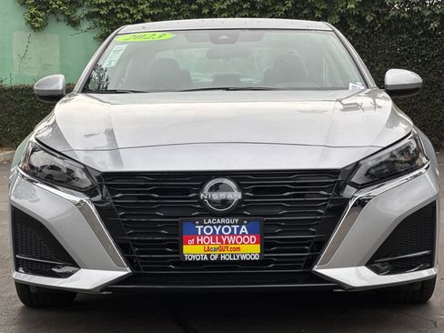 Used 2023 Nissan Altima 2.5 S image 9