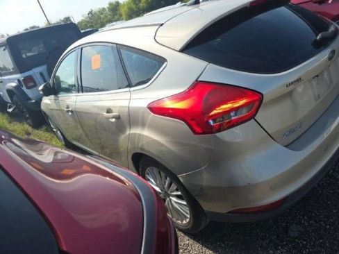 Used 2018 Ford Focus Titanium FWD image 4