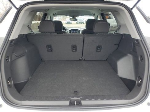 Certified 2024 GMC Terrain SLE image 32