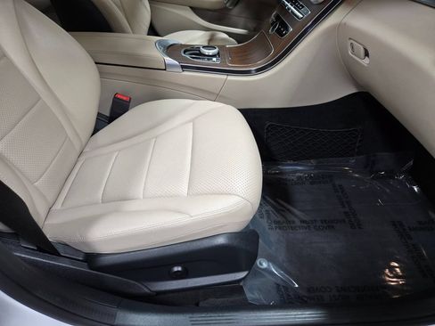 Used 2021 Mercedes-Benz C 300 4MATIC Sedan image 52