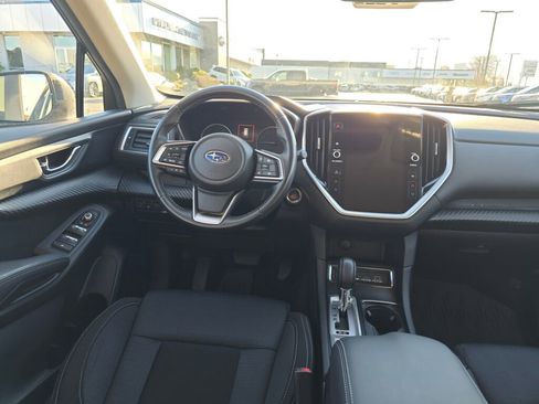Used 2023 Subaru Ascent Premium w/ Convenience Package image 14