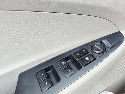 Used 2018 Hyundai Tucson SEL FWD image 19