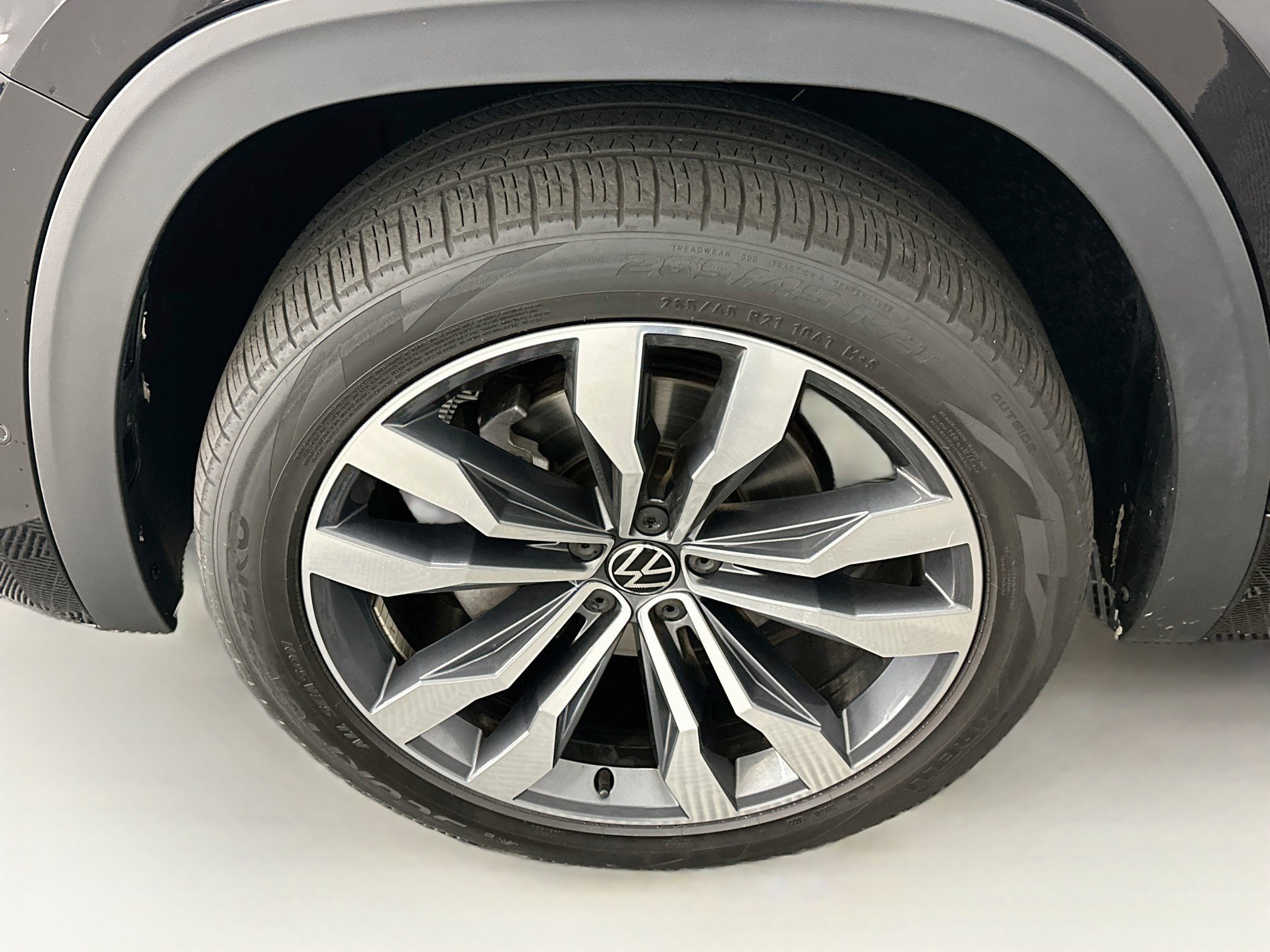 Used 2023 Volkswagen Atlas SEL Premium AWD/4WD image 11