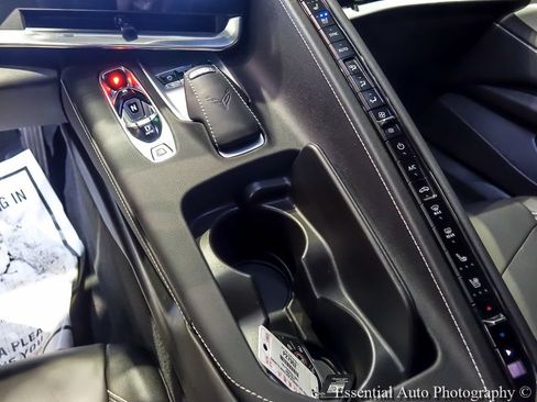 Used 2020 Chevrolet Corvette Stingray Preferred Cpe w/ 2LT Preferred Equipment Group RWD image 22