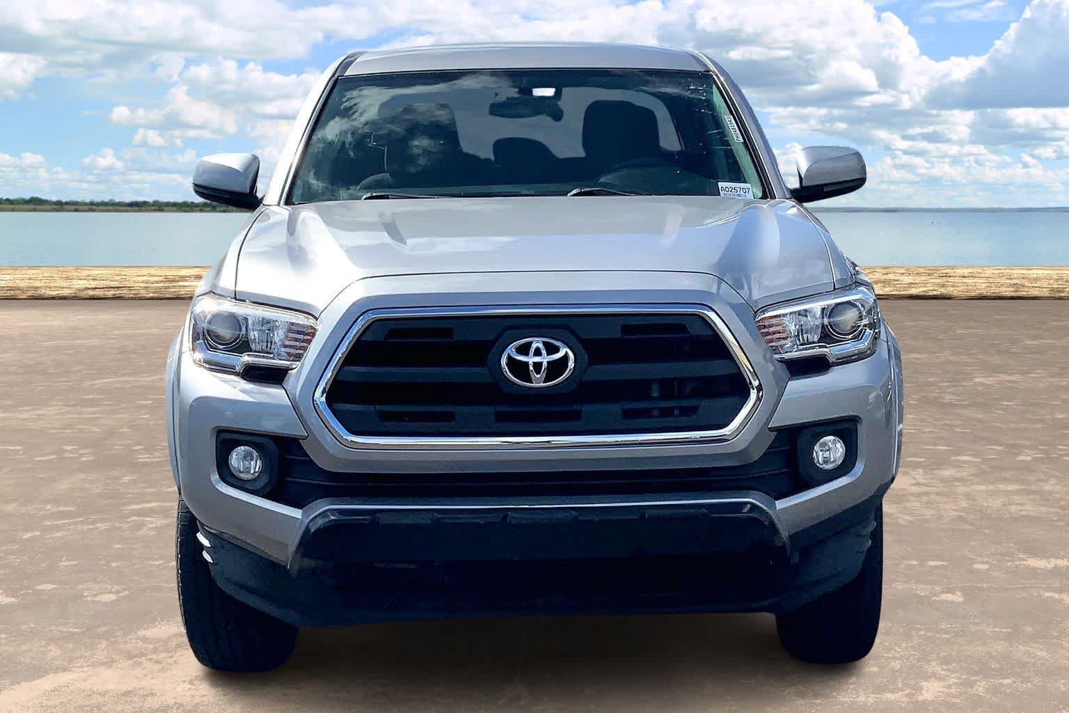 Used 2016 Toyota Tacoma SR5 RWD image 6