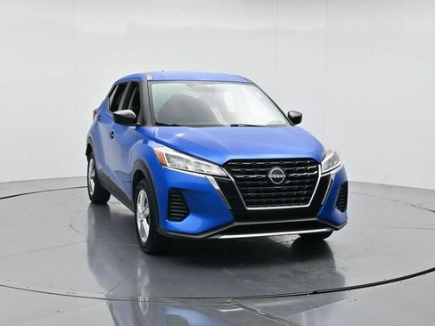 Used 2024 Nissan Kicks S FWD image 4