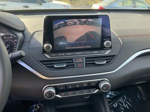 Used 2022 Nissan Altima 2.5 SR w/ Midnight Edition Package image 21