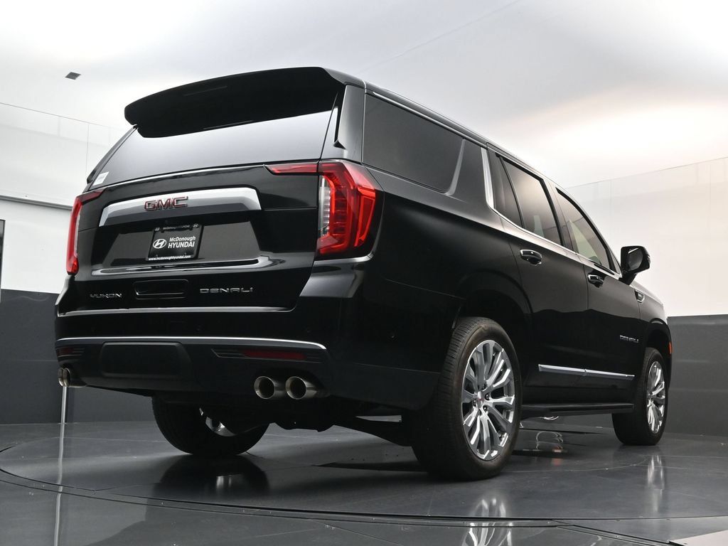 Used 2024 GMC Yukon Denali w/ Advanced Technology Package AWD/4WD image 25
