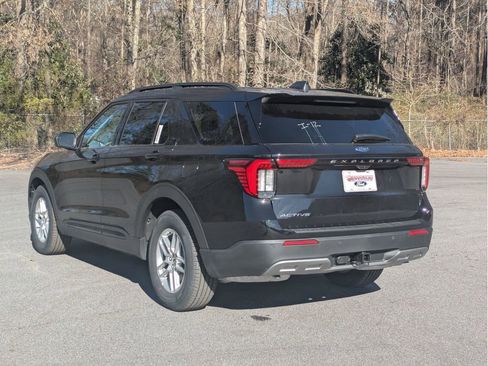 New 2026 Ford Explorer Active w/ Active Comfort Package image 7
