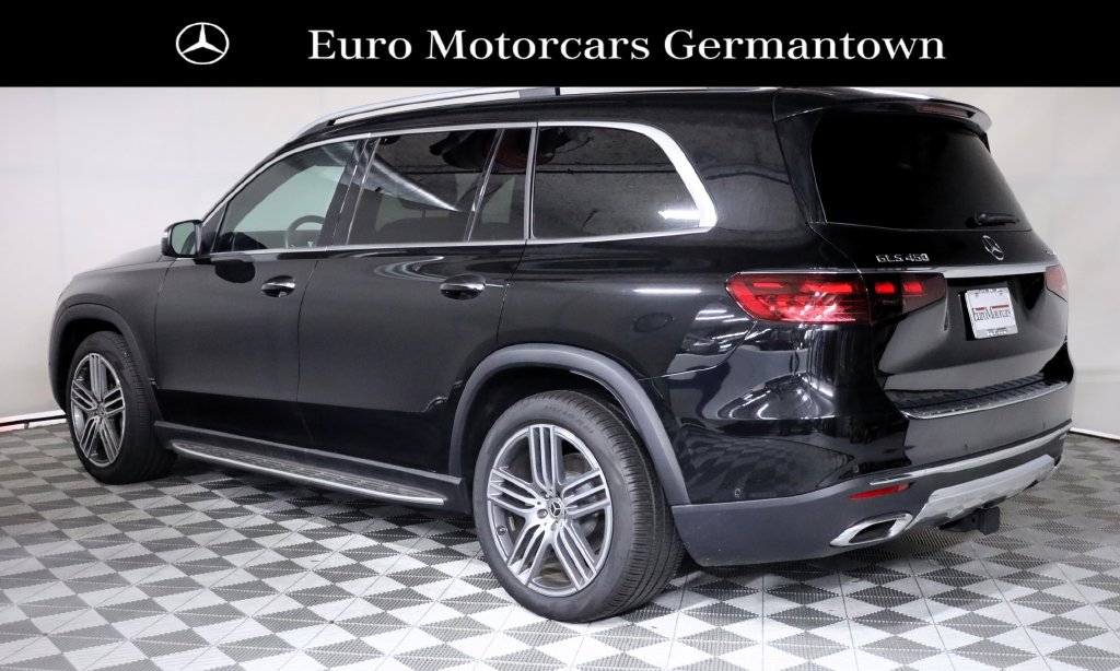 Used 2025 Mercedes-Benz GLS 450 4MATIC image 4