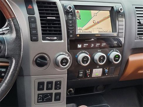 Used 2012 Toyota Sequoia Platinum image 26