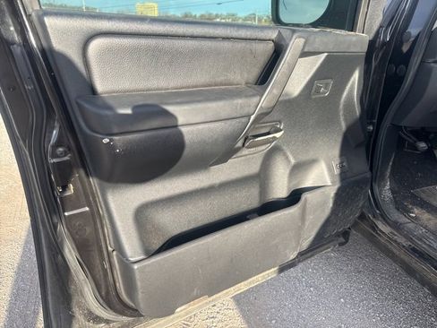 Used 2009 Nissan Titan LE image 8