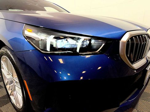 Used 2025 BMW 540i xDrive image 26