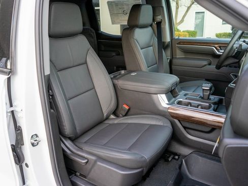 New 2026 GMC Sierra 1500 Elevation w/ Elevation Premium Package image 9