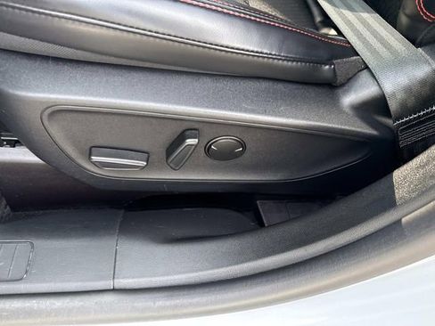 Certified 2025 Ford Escape ST-Line Select image 19