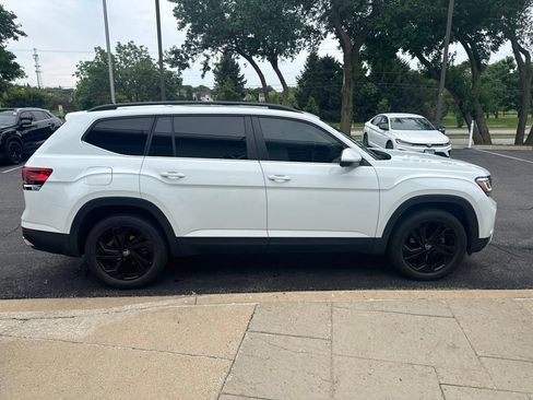 Used 2023 Volkswagen Atlas SE AWD/4WD image 8