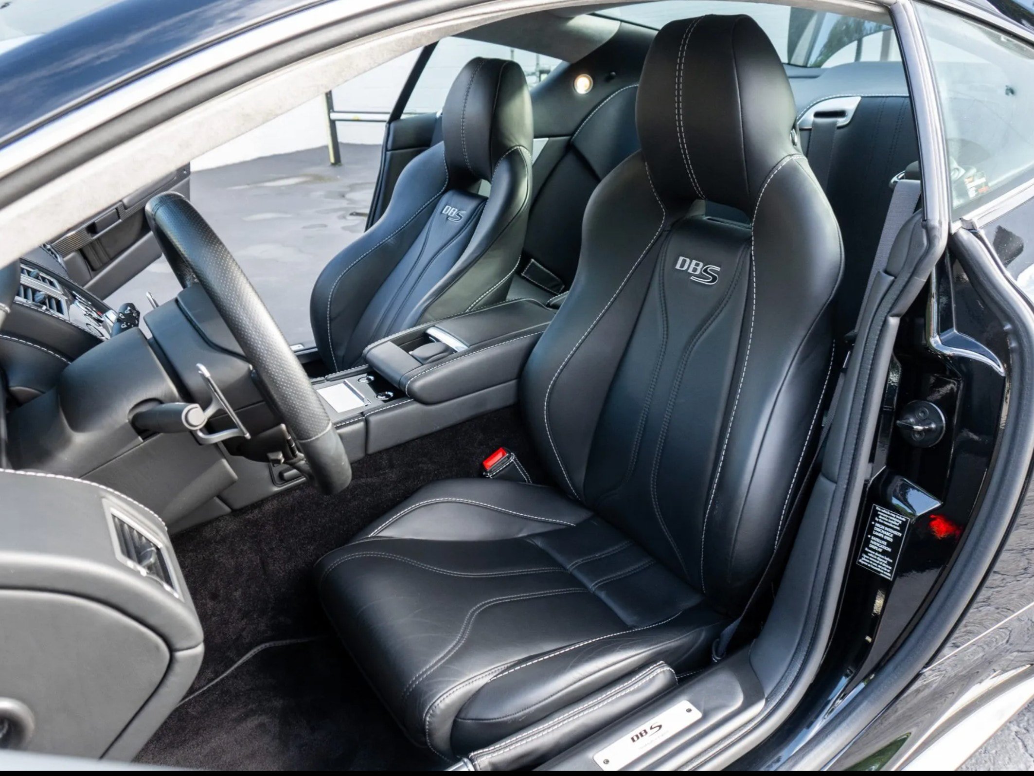 Used 2011 Aston Martin DBS Coupe RWD image 3